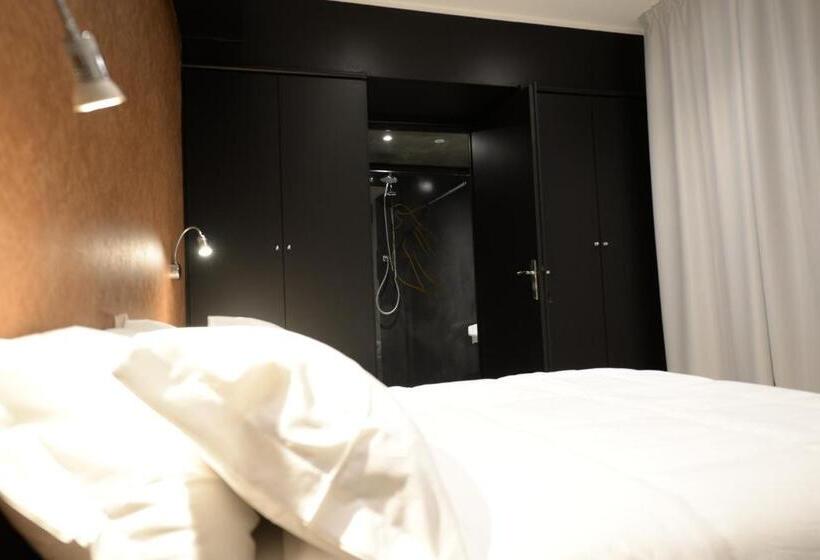اتاق سوپریور, Albergo Trieste