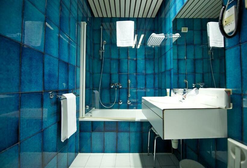 اتاق استاندارد با تخت دوبل, Mercure Bologna Centro