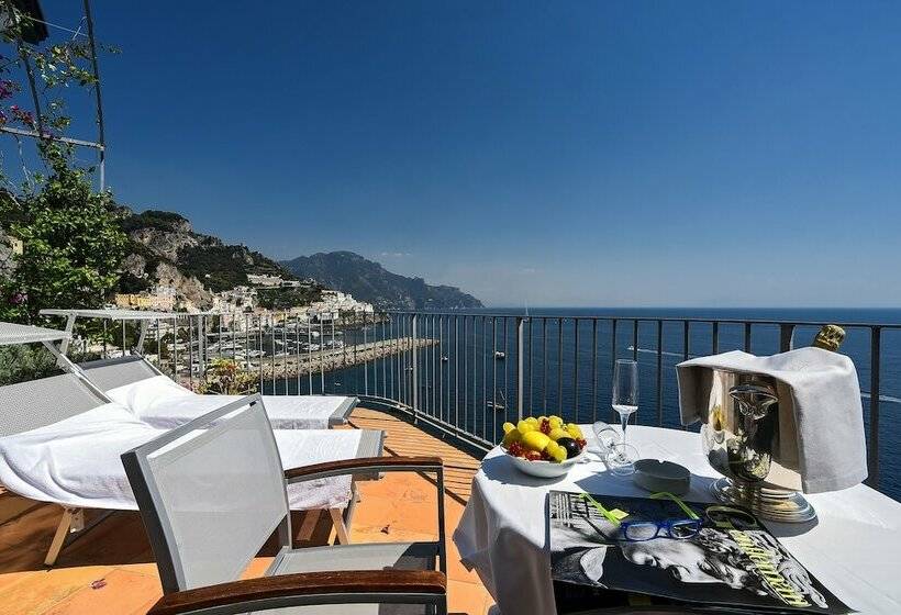 Номер Deluxe Вид на Море, Miramalfi