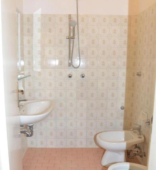 Номер Economy, Residence Ponente