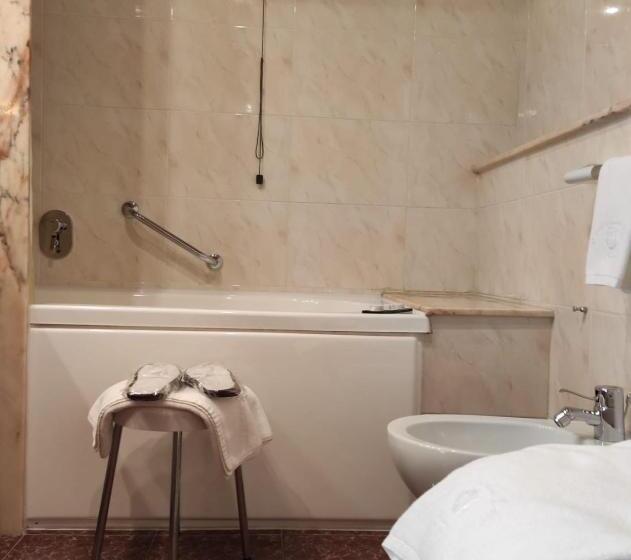 اتاق سوپریور, Grand Hotel Europa
