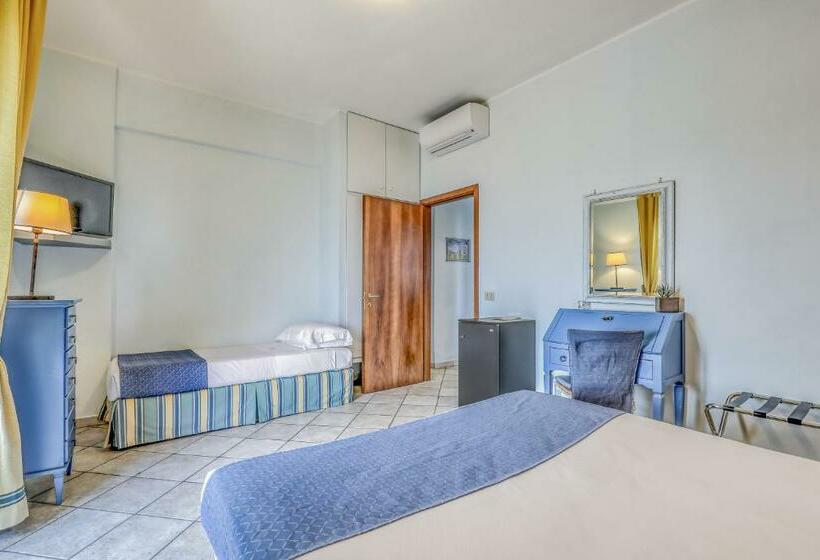 Triple Room Sea View, Albatros Varigotti