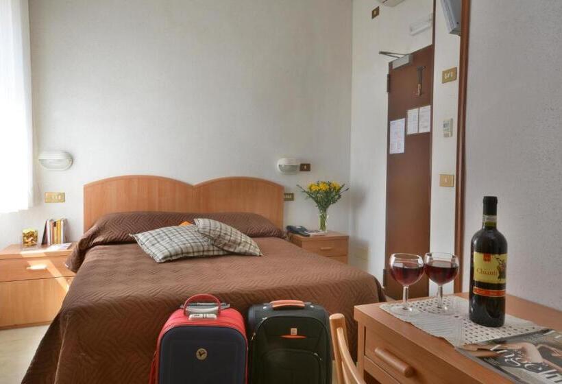 Номер Стандарт Индивидуальный, Albergo Martini