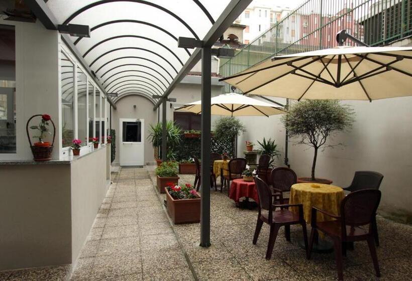 اتاق استاندارد یک نفره, Lux Hotel Durante