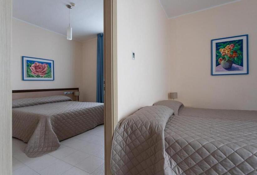 اتاق استاندارد چهار تخته, Club Azzurro Hotel & Resort