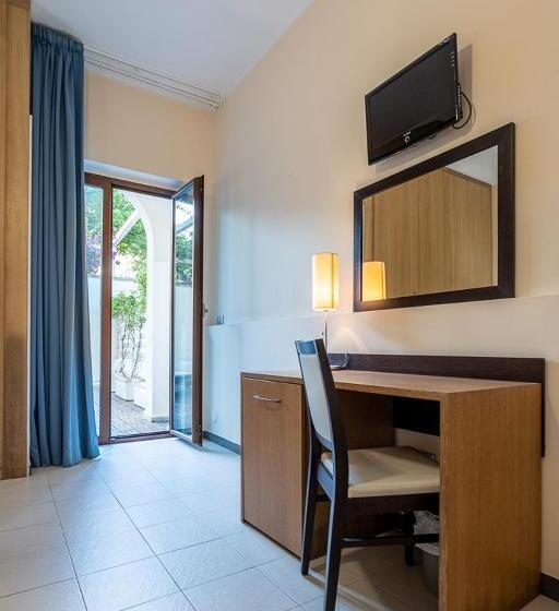 اتاق استاندارد اینتریور, Club Azzurro Hotel & Resort