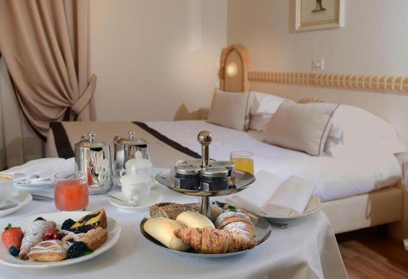 Номер Deluxe, Grand Hotel Vittoria