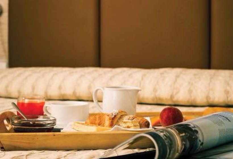 اتاق خانوادگی, Grand Hotel Riva