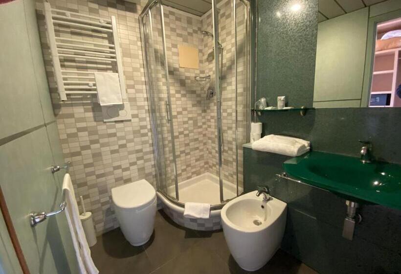 Chambre Executive, Palace Del Conero
