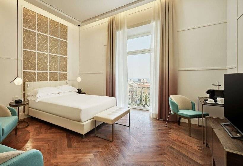 اتاق لوکس با چشم‌انداز دریا, De Bonart Naples   Curio Collection By Hilton