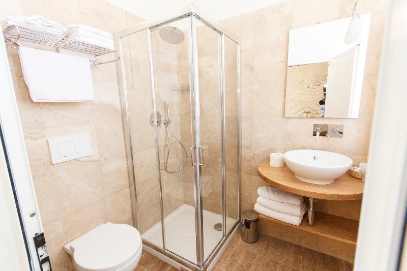 اتاق سوپریور سه تخته, Agrihotel Villa Ambra
