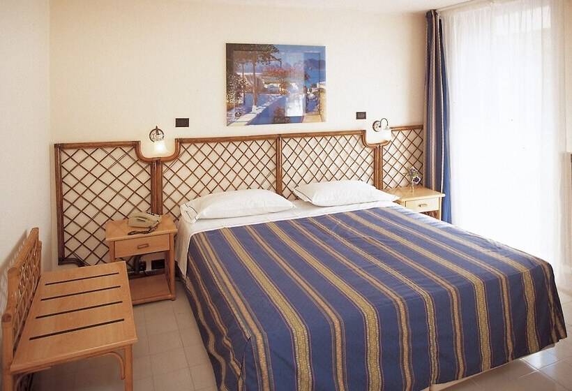 Номер Стандарт, Pugnochiuso Resort Hotel Del Faro