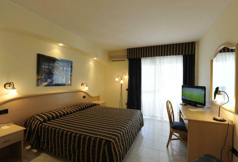 Номер Стандарт, Pugnochiuso Resort Hotel Del Faro