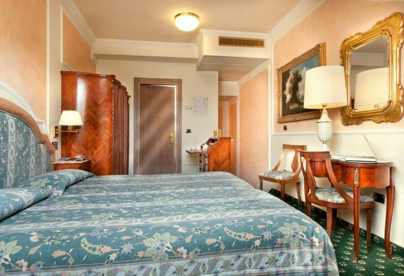 اتاق استاندارد, Grand Hotel Bristol