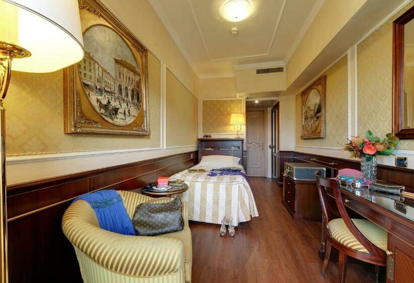 اتاق استاندارد یک نفره, Grand Hotel Bristol
