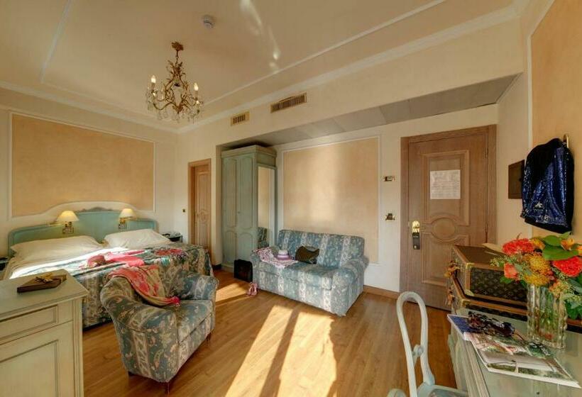 اتاق استاندارد سه نفره, Grand Hotel Bristol