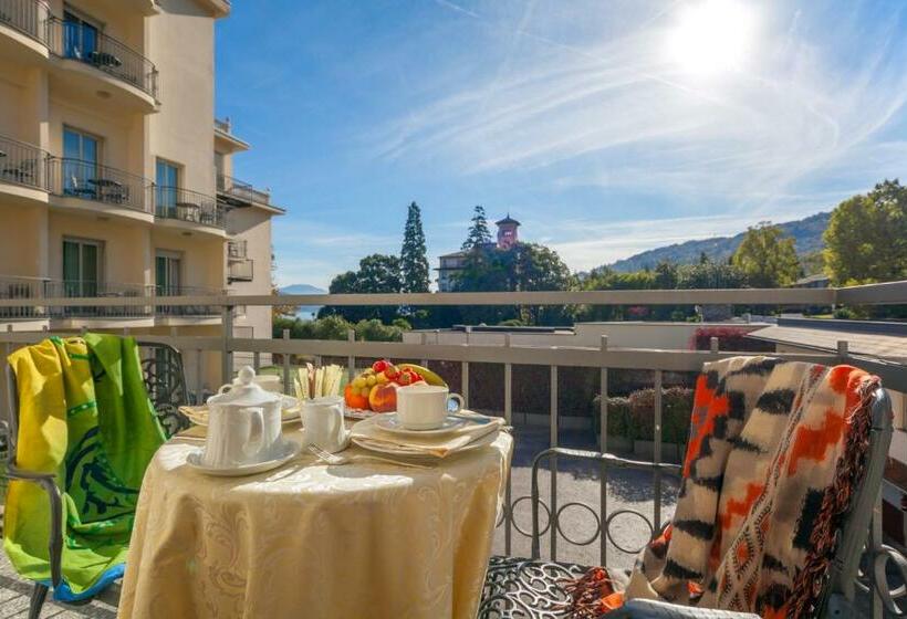 اتاق استاندارد سه نفره, Grand Hotel Bristol