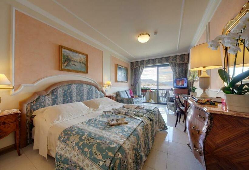 اتاق استاندارد سه نفره, Grand Hotel Bristol