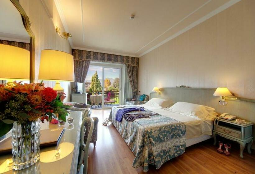 اتاق استاندارد سه نفره, Grand Hotel Bristol