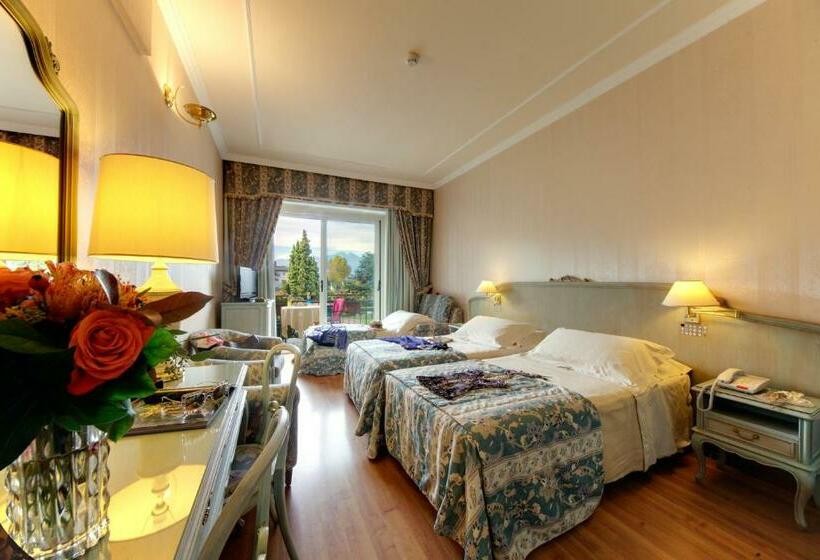 اتاق استاندارد سه نفره, Grand Hotel Bristol