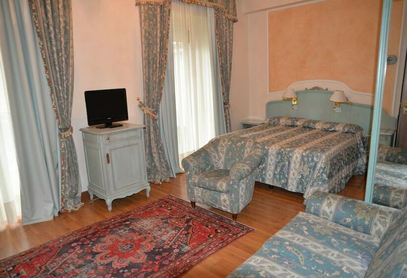 اتاق استاندارد سه نفره, Grand Hotel Bristol