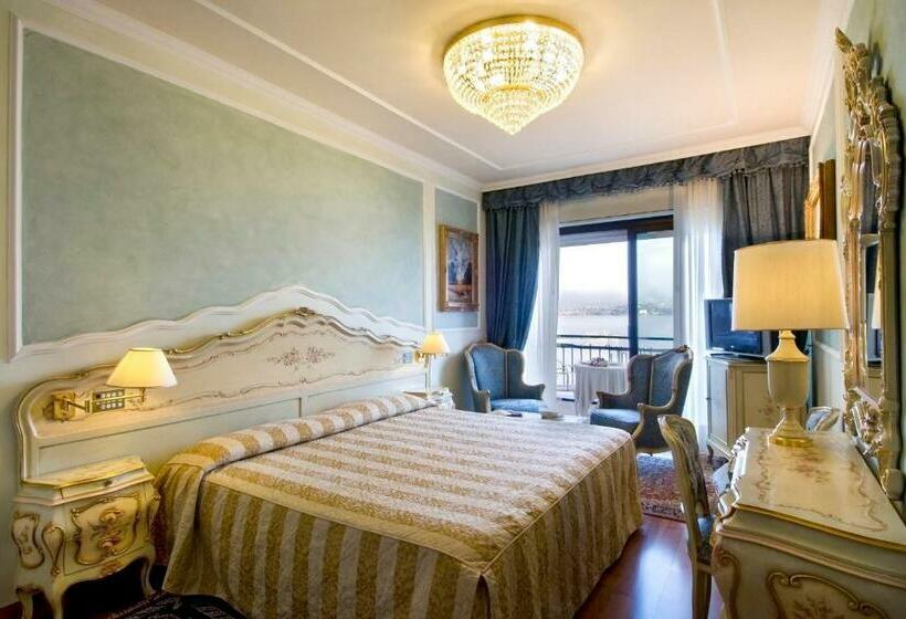 سوییت جونیور با چشم‌انداز دریاچه, Grand Hotel Bristol