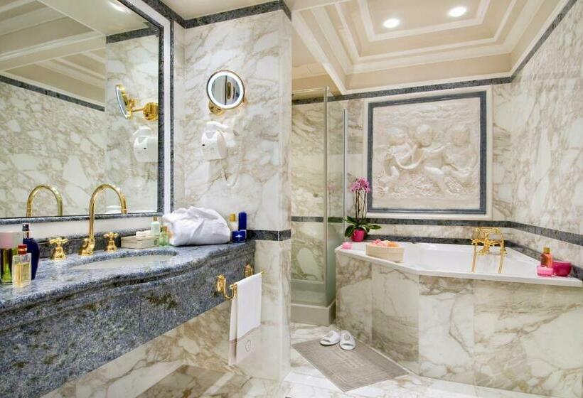 سوئیت سینیور, Grand Hotel Bristol