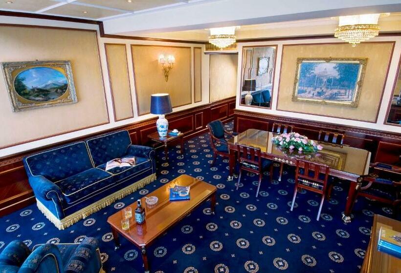 سوئیت سینیور, Grand Hotel Bristol
