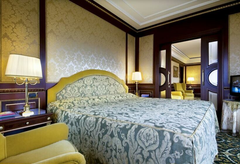 سوئیت سینیور, Grand Hotel Bristol