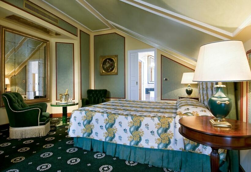 سوئیت سینیور, Grand Hotel Bristol