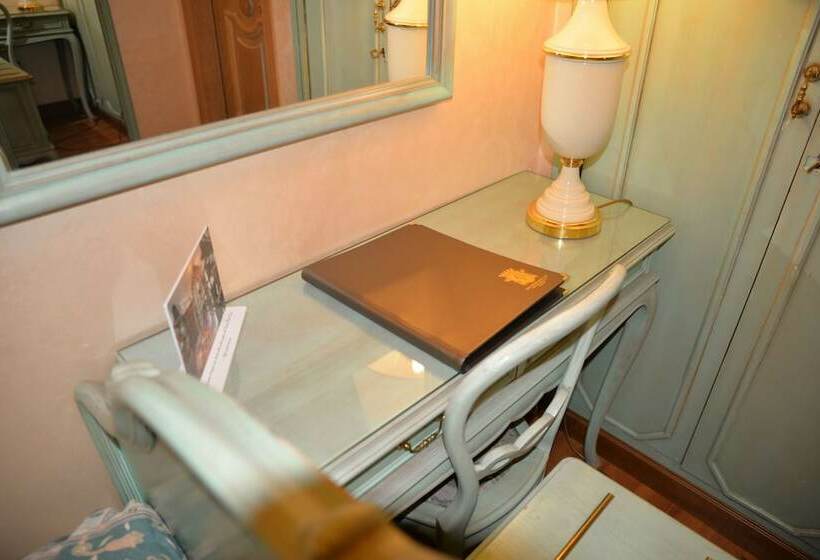 اتاق اکونومی یک تخته, Grand Hotel Bristol