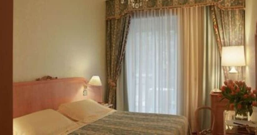 اتاق اکونومی, Grand Hotel Bristol