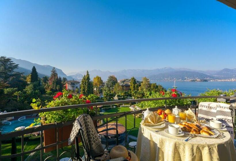 اتاق لوکس با چشم‌انداز دریاچه, Grand Hotel Bristol