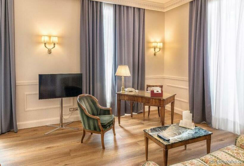 اتاق استاندارد سه نفره, Grand Hotel Sitea