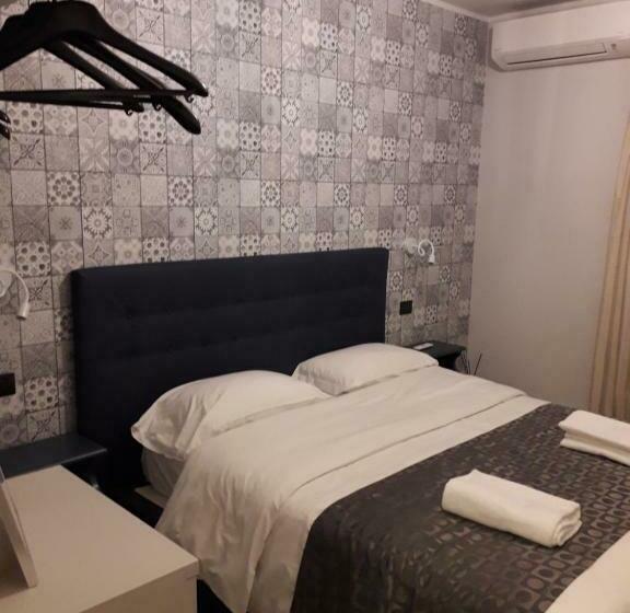 스탠다드 싱글 룸, & Apartments  Perpoin