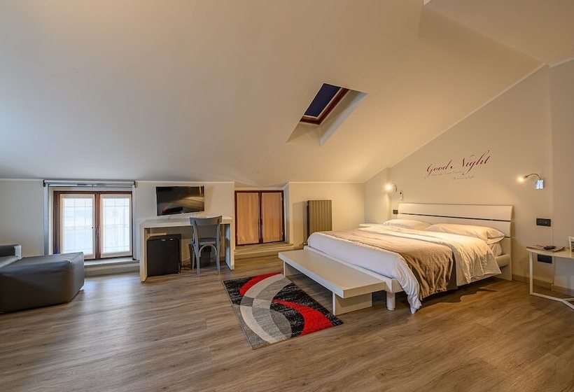 Трехместный Номер Комфорт, & Apartments  Perpoin