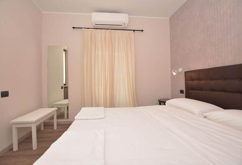 Номер Стандарт, & Apartments  Perpoin