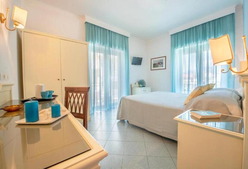 Номер Стандарт с Балконом, Ascot Sorrento