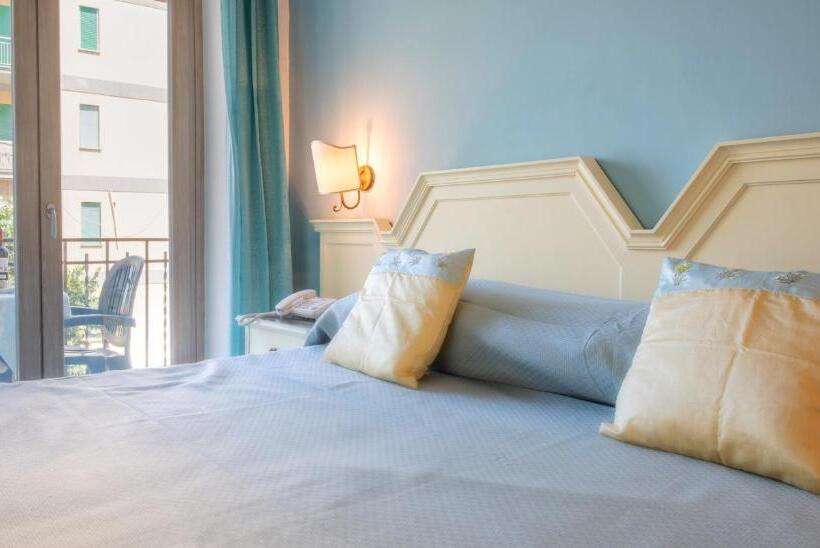 Habitación Estándar con Balcón, Ascot Sorrento