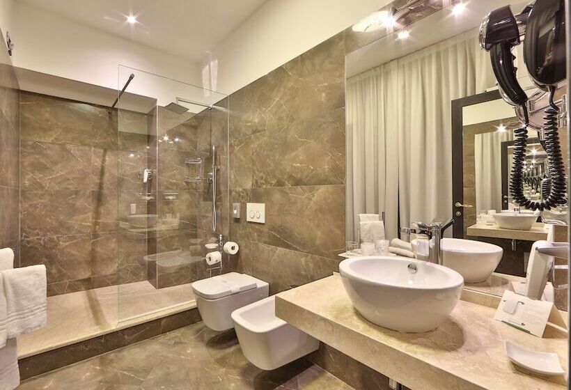 غرفة كلاسيكية ثلاثية, Best Western Plus Hotel Genova