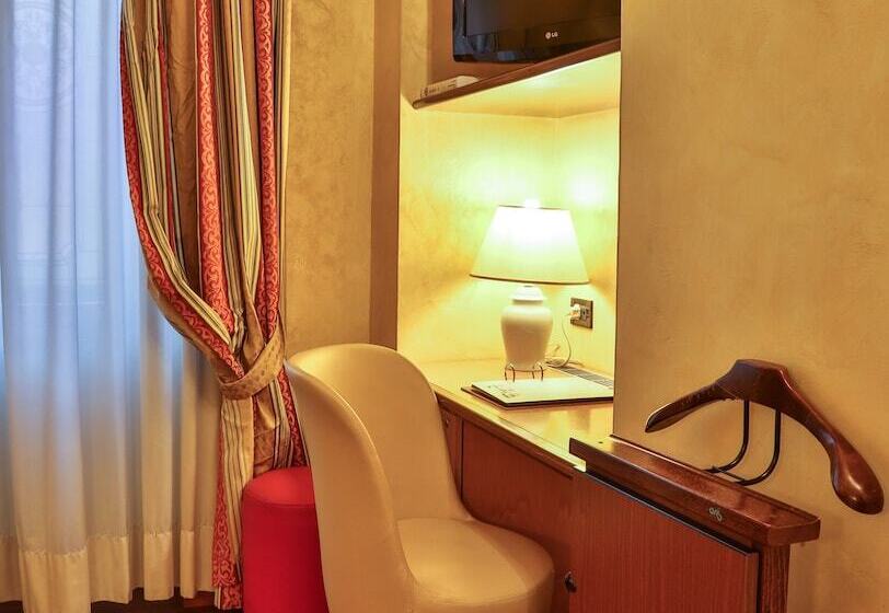 غرفة كلاسيكية ثلاثية, Best Western Plus Hotel Genova