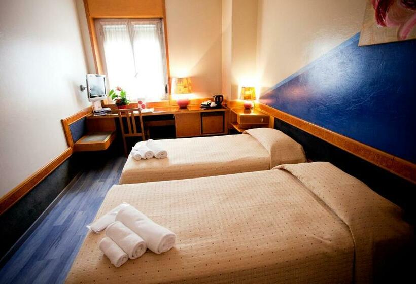 Habitación Cuádruple Estándar, Diplomatic