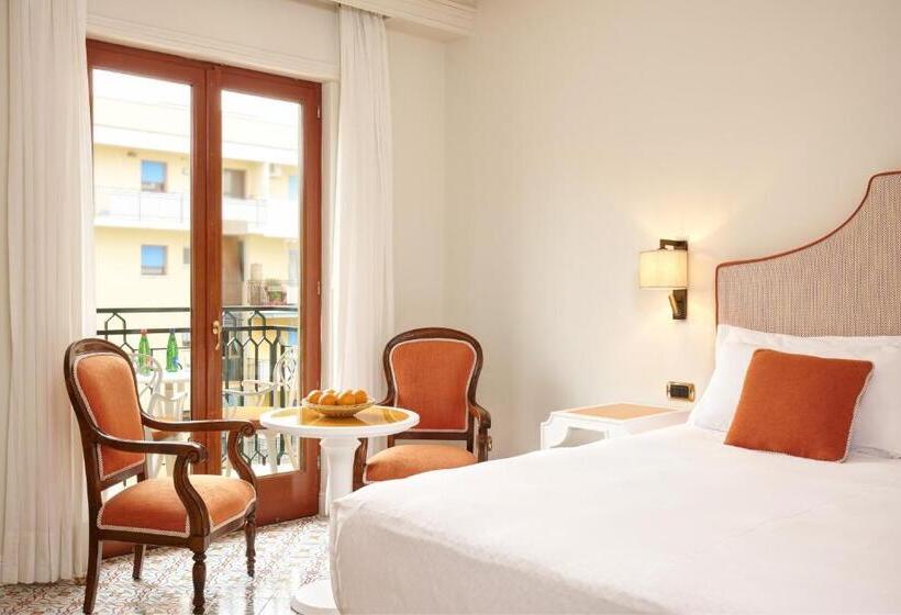 Номер Стандарт с Балконом, Grand Hotel De La Ville