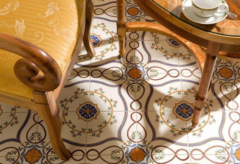 Номер Стандарт Индивидуальный с Балконом, Grand Hotel De La Ville