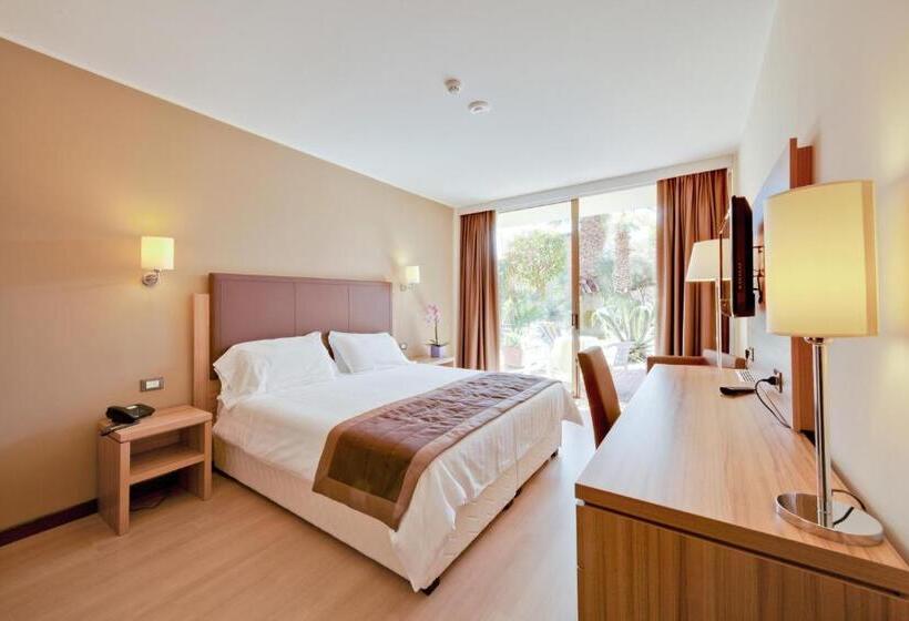 اتاق استاندارد با چشم‌انداز باغ, Nyala Suite Hotel Sanremo