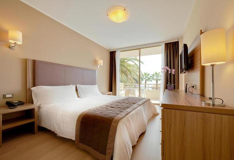 اتاق استاندارد با چشم‌انداز باغ, Nyala Suite Hotel Sanremo