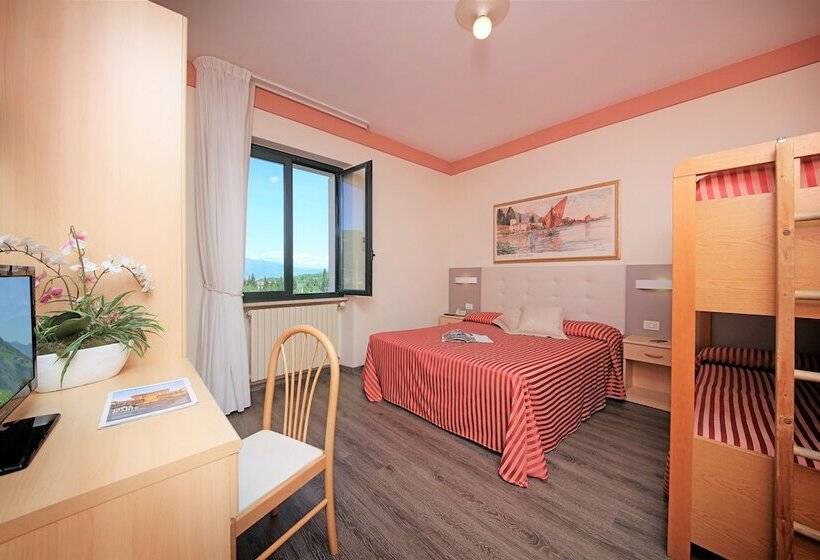 Quarto Familiar, Panoramica