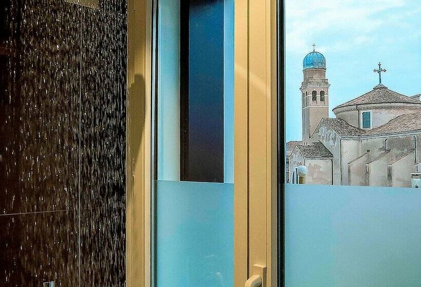 Трехместный Номер Deluxe с Видом, Papadopoli Venezia   Mgallery Collection