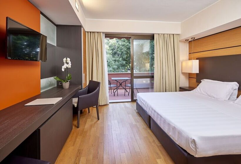 اتاق استاندارد با چشم‌انداز باغ, Park Hotel I Lecci