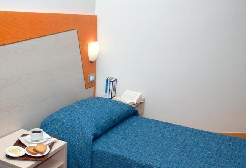 اتاق استاندارد یک نفره, Torre Del Sole